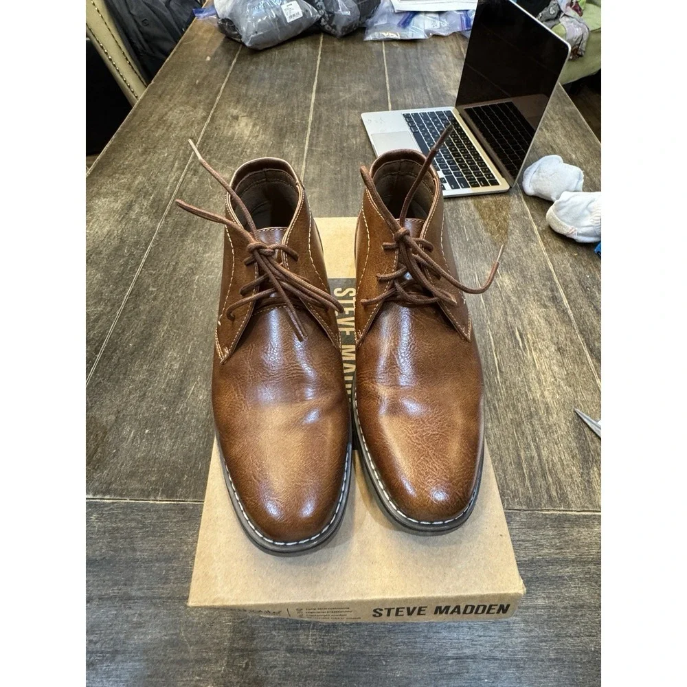 🌟NEW🌟 Steve Madden Men's Short Chukka P-SYMIN Boots -COGNAC SIZE 8‎
